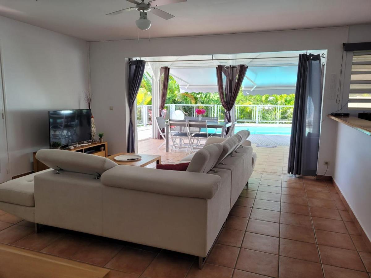 Villa Ste Marthe Avec Piscine, Grande Terrasse, Jardin Intime Et Citerne D'Eau Сен Франсоа Екстериор снимка