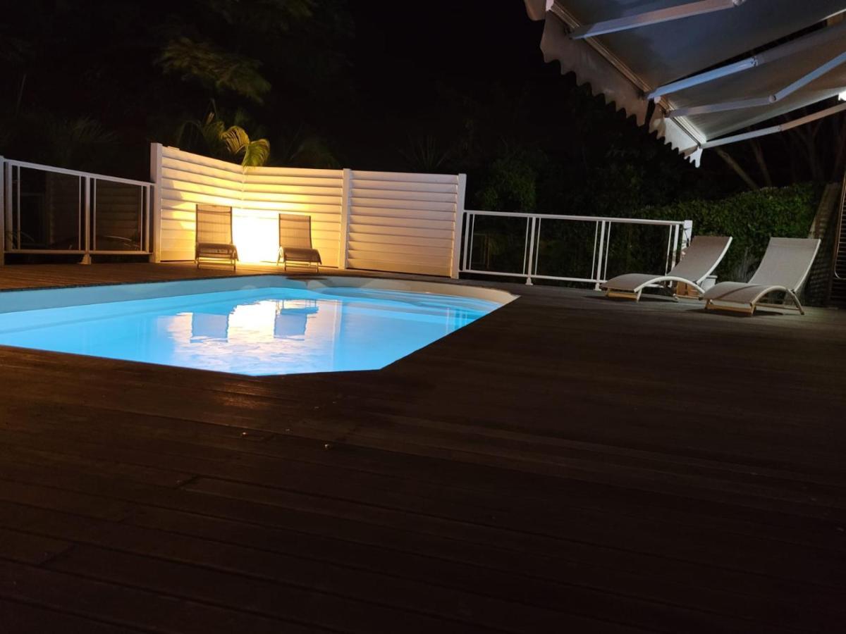 Villa Ste Marthe Avec Piscine, Grande Terrasse, Jardin Intime Et Citerne D'Eau Сен Франсоа Екстериор снимка