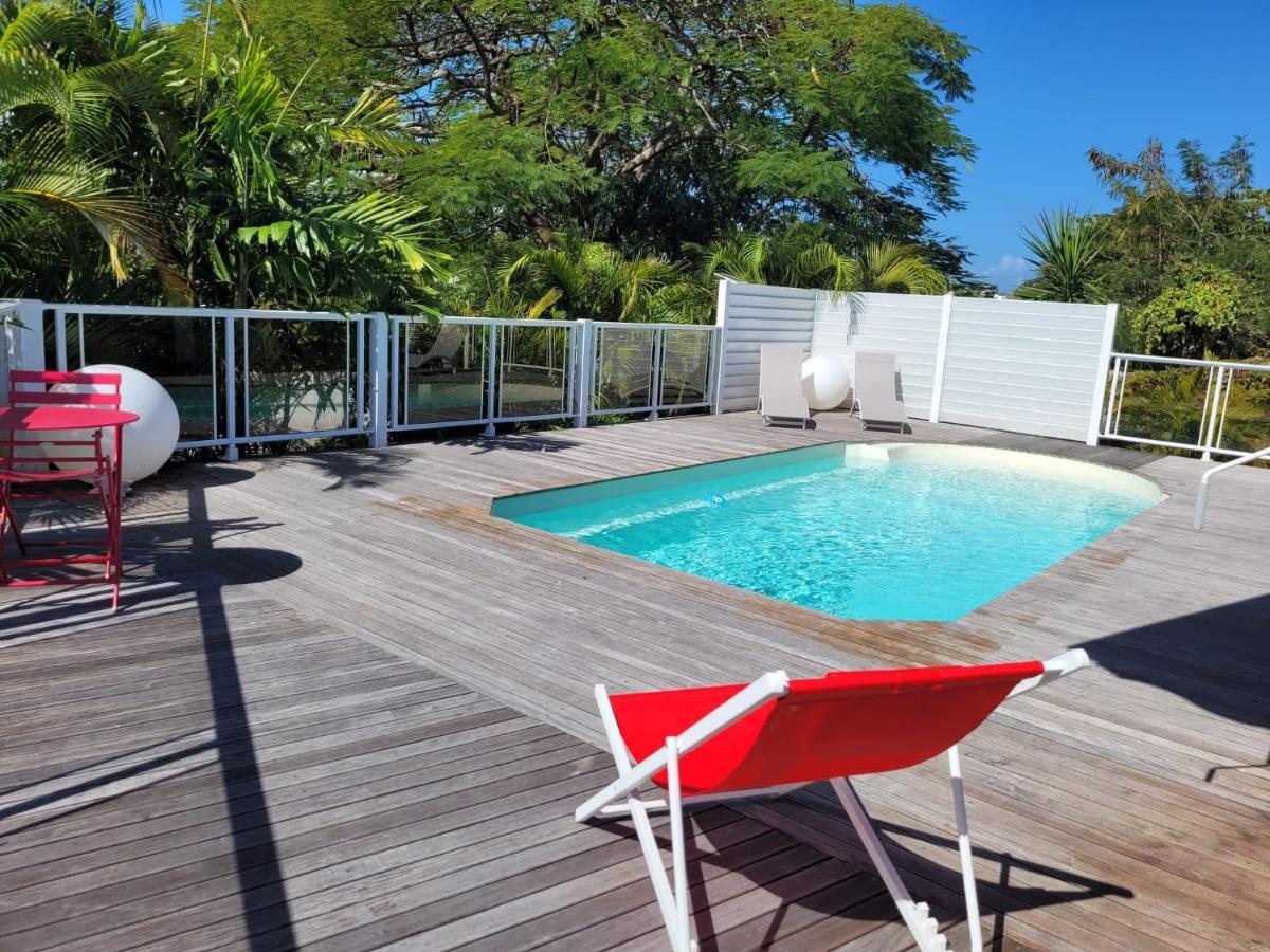 Villa Ste Marthe Avec Piscine, Grande Terrasse, Jardin Intime Et Citerne D'Eau Сен Франсоа Екстериор снимка