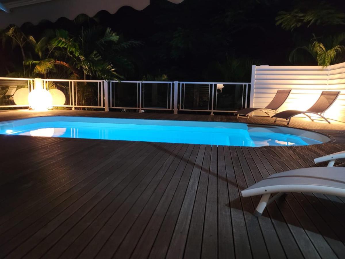 Villa Ste Marthe Avec Piscine, Grande Terrasse, Jardin Intime Et Citerne D'Eau Сен Франсоа Екстериор снимка